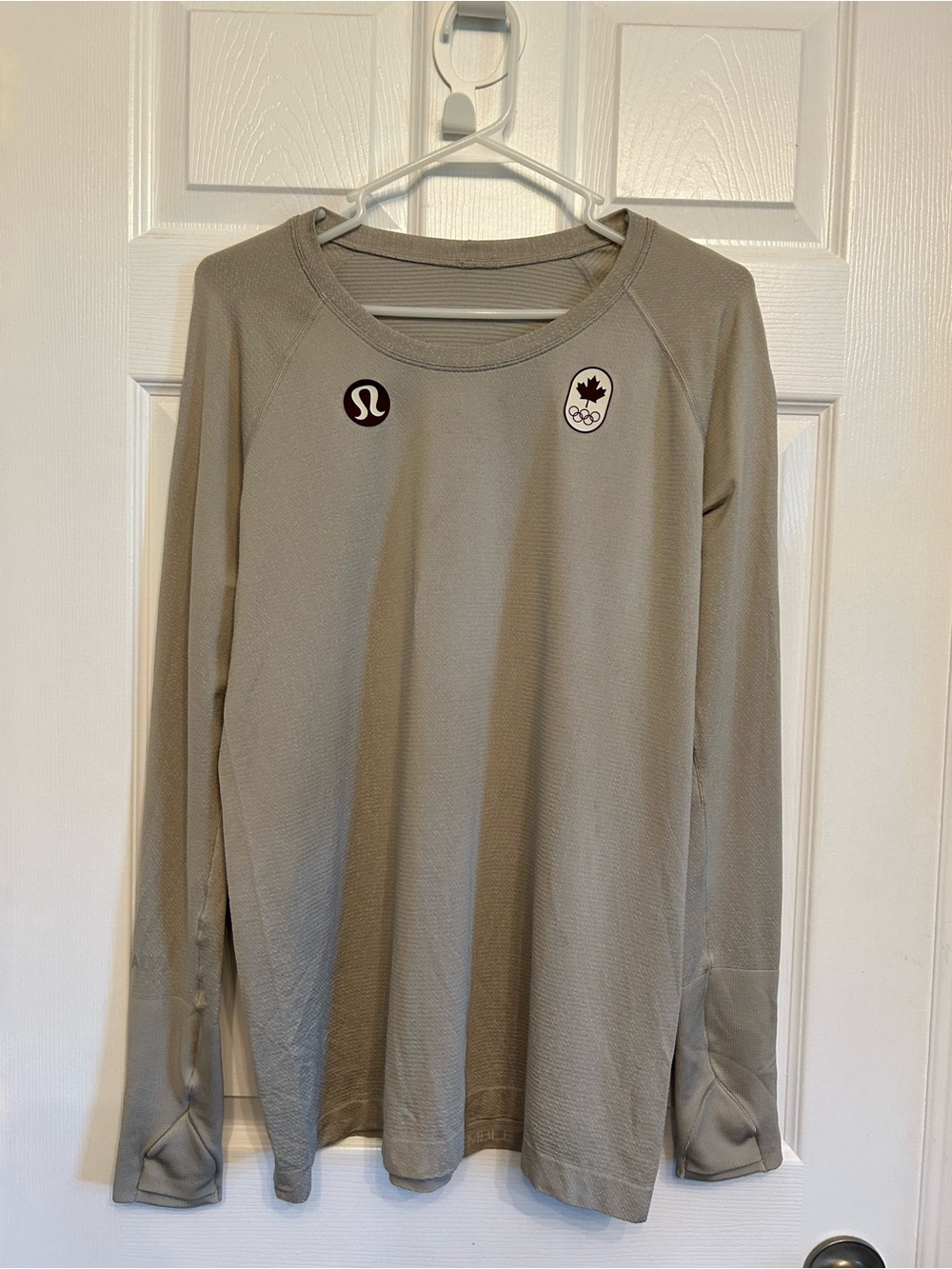 Team Canada Olympics Long Sleeved Swiftly Tech Women size 12 Storm Surge Linen